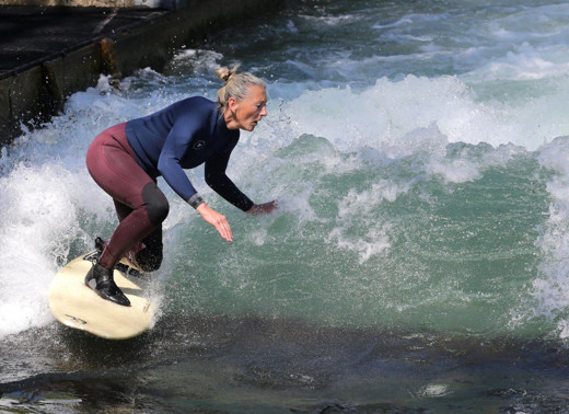 Surfen, Riversurfen, Margot Zeitvogel-Schönthier Surfen, Riversurfen, Margot Zeitvogel-Schönthier