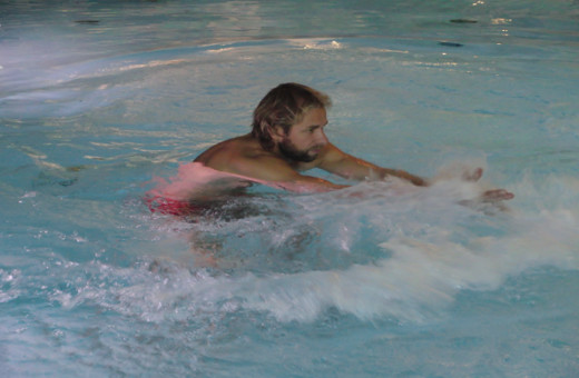 Aquatraining, Aquatherapie bei Margot Zeitvogel-Schönthier, Mobilisierung Schultergürtel Butterfly nach vorn Aquatraining, Aquatherapie bei Margot Zeitvogel-Schönthier, Mobilisierung Schultergürtel Butterfly nach vorn
